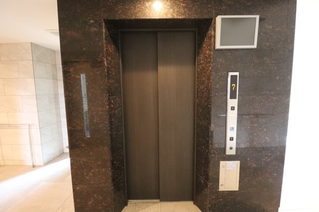 apartment 沖縄県那覇市小禄１丁目沖縄県那覇市小禄1-21-25 高良荘１階
