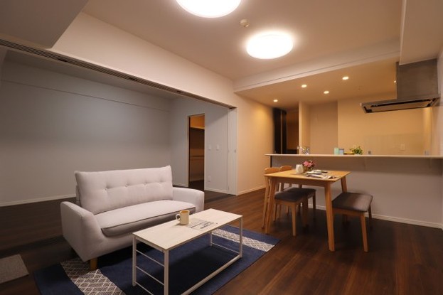 apartment 沖縄県那覇市小禄１丁目沖縄県那覇市小禄1-21-25 高良荘１階