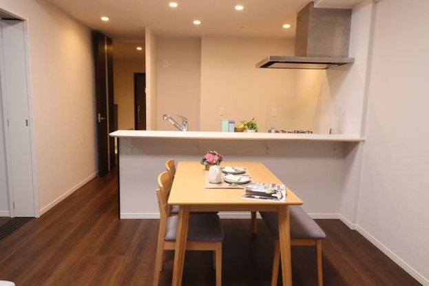 apartment 沖縄県那覇市小禄１丁目沖縄県那覇市小禄1-21-25 高良荘１階