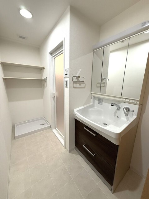 apartment 奈良県奈良市神功５丁目１－５ 、１階　ハウスドゥ奈良神功