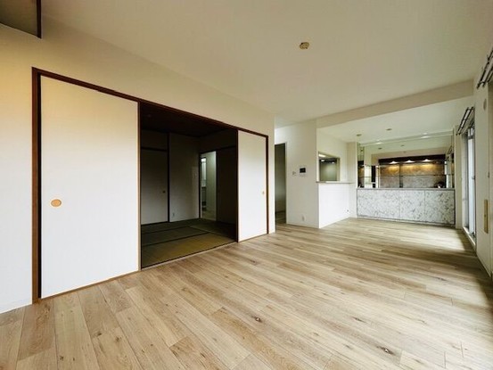 apartment 奈良県奈良市神功５丁目１－５ 、１階　ハウスドゥ奈良神功