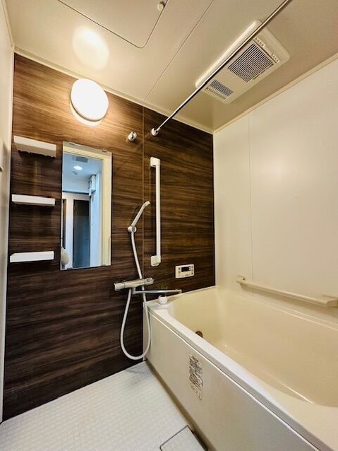 apartment 奈良県奈良市神功５丁目１－５ 、１階　ハウスドゥ奈良神功