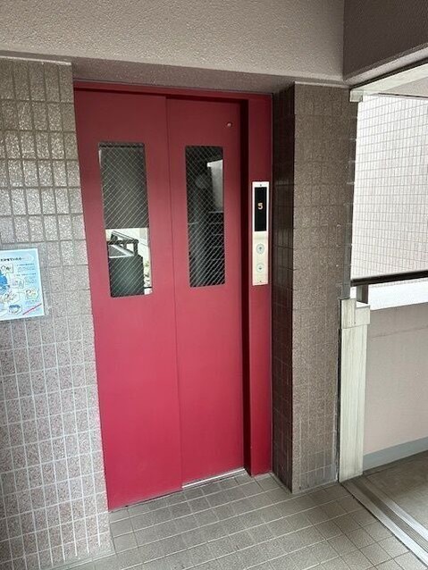 apartment 奈良県奈良市神功５丁目１－５ 、１階　ハウスドゥ奈良神功