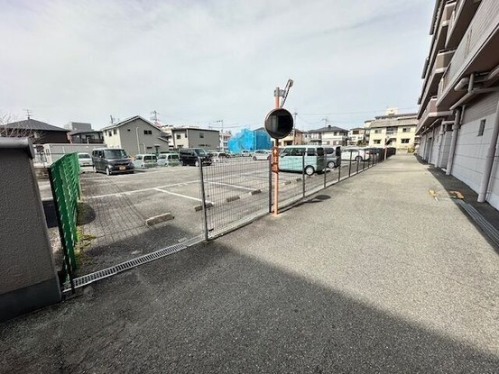 apartment 奈良県奈良市神功５丁目１－５ 、１階　ハウスドゥ奈良神功