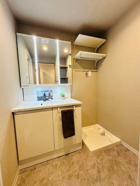 apartment 奈良県奈良市神功５丁目１－５ 、１階　ハウスドゥ奈良神功