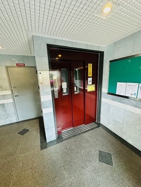 apartment 奈良県奈良市神功５丁目１－５ 、１階　ハウスドゥ奈良神功