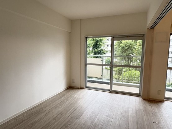 apartment 東京都小平市仲町652-3 マ・メゾンビル１階