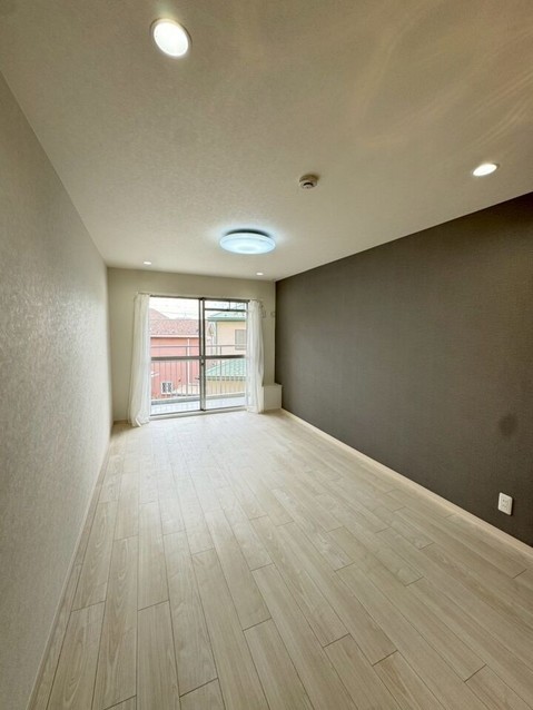 apartment 神奈川県厚木市田村町8-8 柳田ビル1階