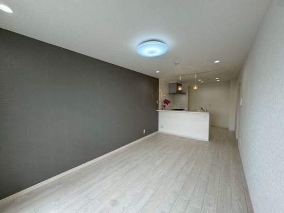 apartment 神奈川県厚木市田村町8-8 柳田ビル1階