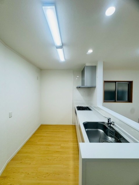 detached 神奈川県厚木市田村町8-8 柳田ビル1階