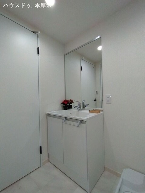 apartment 神奈川県厚木市田村町8-8 柳田ビル1階