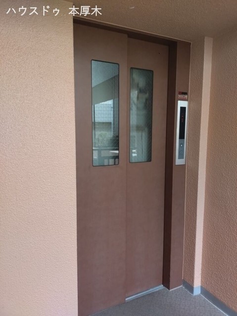 apartment 神奈川県厚木市田村町8-8 柳田ビル1階