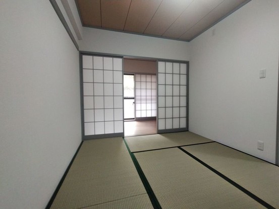 apartment 神奈川県厚木市田村町8-8 柳田ビル1階