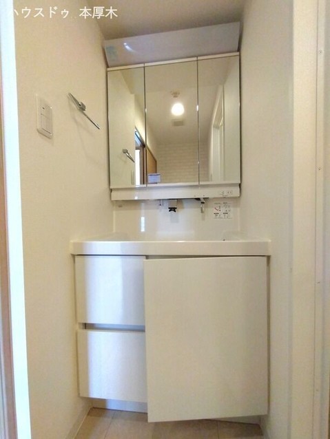 apartment 神奈川県厚木市田村町8-8 柳田ビル1階