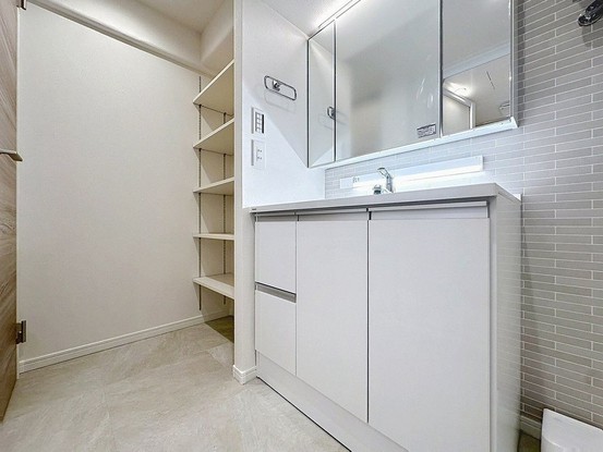 apartment 東京都葛飾区新小岩１丁目51－18 第二クレールパル　1F