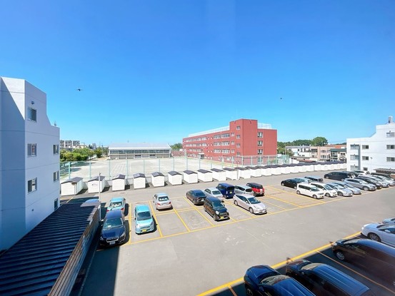 apartment 北海道札幌市南区南三十二条西９丁目
地図を見る