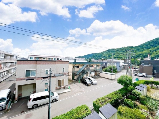 apartment 北海道札幌市南区南三十二条西９丁目
地図を見る