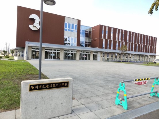 detached 北海道滝川市中島町５丁目
地図を見る
