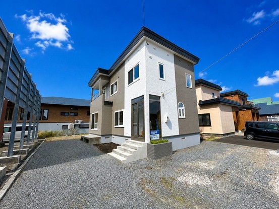 detached 北海道岩見沢市ふじ町一条６丁目
地図を見る