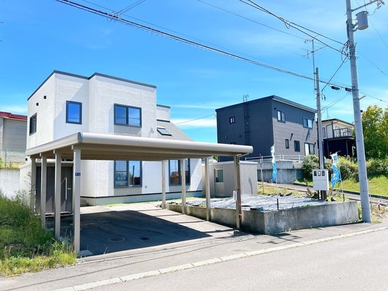detached 北海道岩見沢市東山１丁目
地図を見る