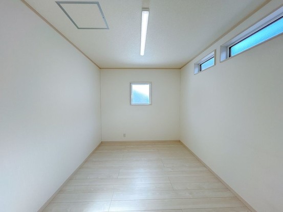 detached 青森県上北郡六戸町大字犬落瀬字押込
地図を見る