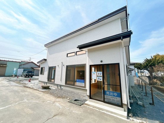 detached 青森県上北郡六戸町大字犬落瀬字押込
地図を見る