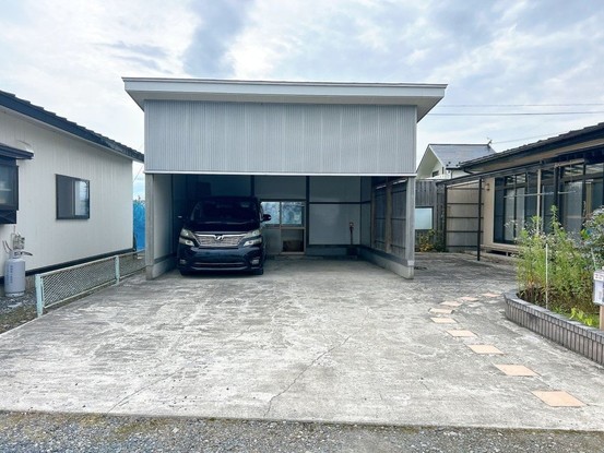 detached 青森県十和田市大字相坂字白上
地図を見る