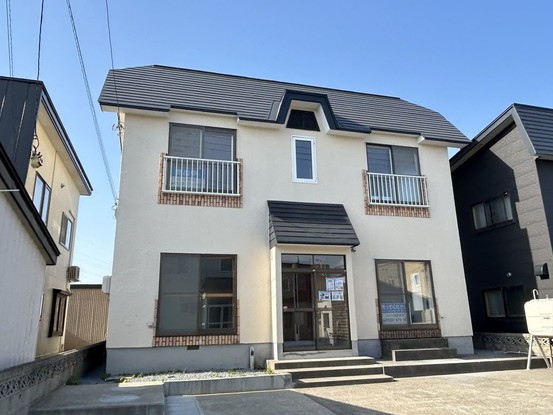 apartment 青森県青森市大字幸畑字松元
地図を見る