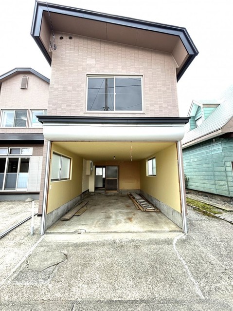 detached 秋田県由利本荘市矢島町七日町字下山寺
地図を見る