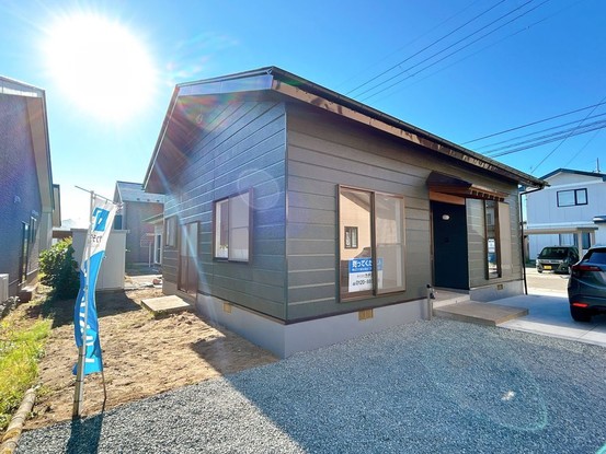 detached 秋田県潟上市飯田川飯塚字塞ノ神
地図を見る