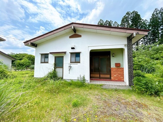 detached 秋田県仙北市田沢湖生保内字源左ェ門野
地図を見る