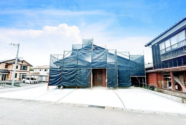 detached 新潟県三島郡出雲崎町大字川西
地図を見る