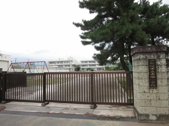 detached 群馬県伊勢崎市西久保町２丁目
地図を見る