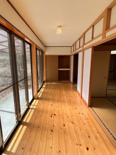 detached 群馬県吾妻郡中之条町大字岩本
地図を見る