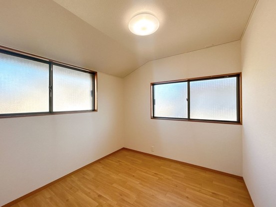 detached 栃木県小山市城北５丁目15-11 峯ビル 1階