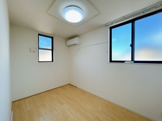 detached 栃木県小山市城北５丁目15-11 峯ビル 1階