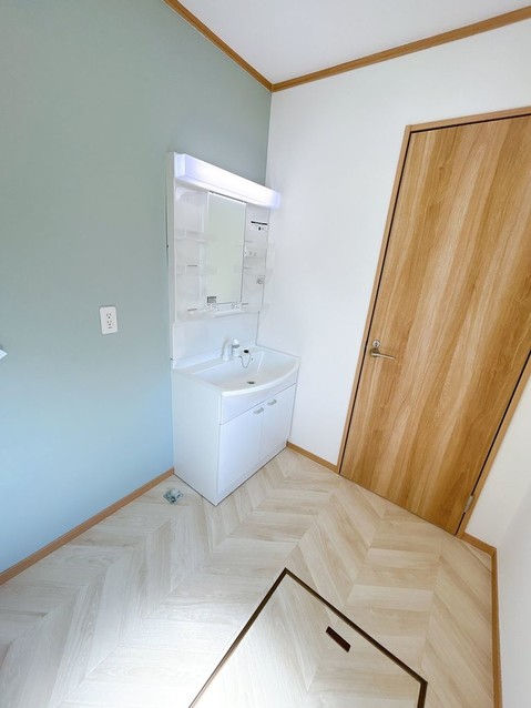 detached 栃木県小山市城北５丁目15-11 峯ビル 1階