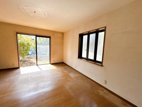 detached 栃木県小山市城北５丁目15-11 峯ビル 1階
