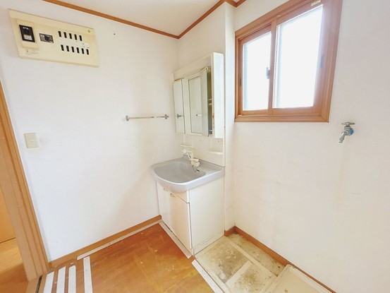 detached 栃木県小山市城北５丁目15-11 峯ビル 1階