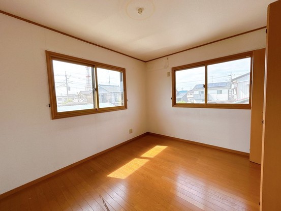 detached 栃木県小山市城北５丁目15-11 峯ビル 1階