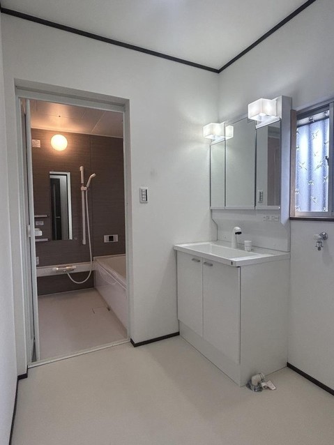 apartment 岐阜県多治見市若松町４丁目21番地1 若松町貸事務所