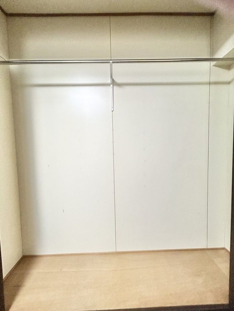 apartment 三重県松阪市下村町814-4 パークマンション101号室