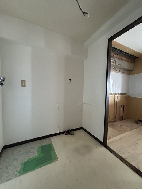 apartment 三重県松阪市下村町814-4 パークマンション101号室