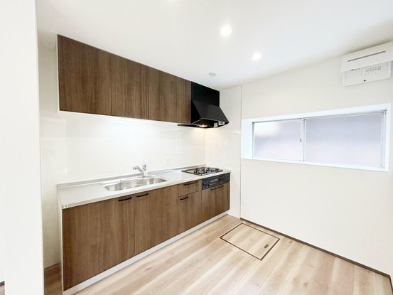 apartment 三重県松阪市下村町814-4 パークマンション101号室