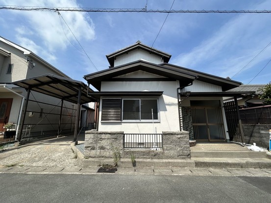 apartment 三重県松阪市下村町814-4 パークマンション101号室