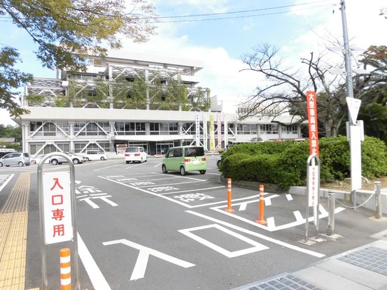 apartment 三重県松阪市下村町814-4 パークマンション101号室