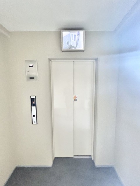 apartment 三重県松阪市下村町814-4 パークマンション101号室