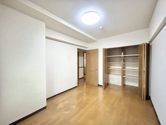 apartment 三重県松阪市下村町814-4 パークマンション101号室