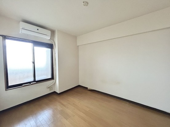 apartment 三重県松阪市下村町814-4 パークマンション101号室