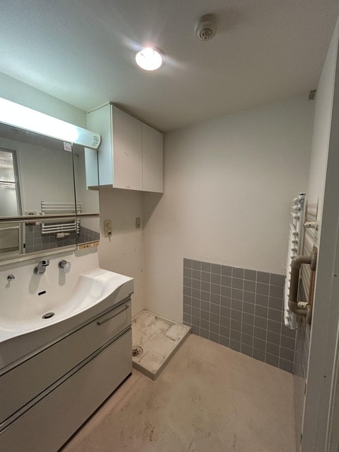apartment 三重県松阪市下村町814-4 パークマンション101号室